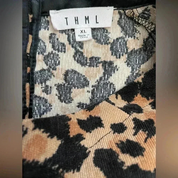 THML Leopard mobwife  print babydoll flutter sleeves top size XL - Picture 7 of 11